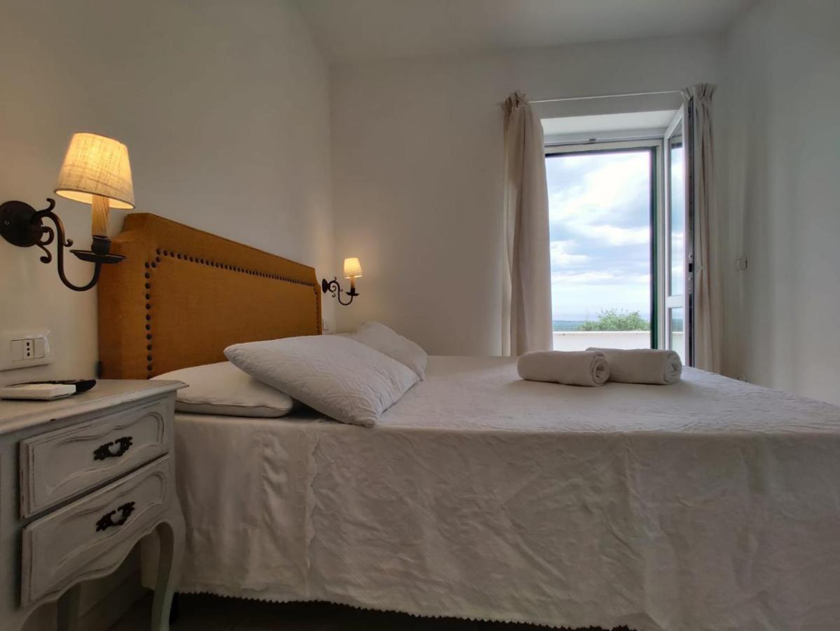 Mareulivi Bed & Breakfast ออสตูนี ภายนอก รูปภาพ