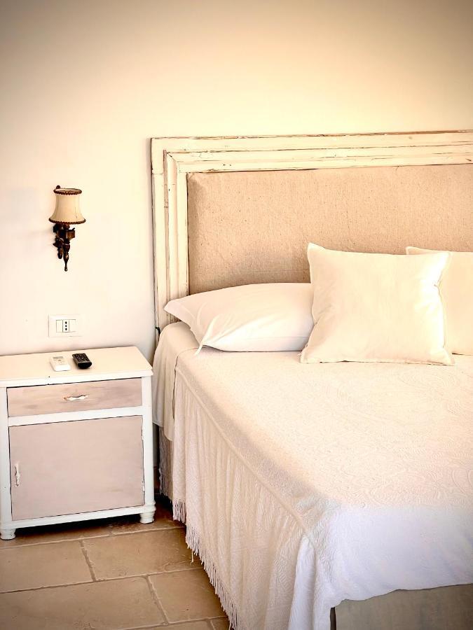 Mareulivi Bed & Breakfast ออสตูนี ภายนอก รูปภาพ