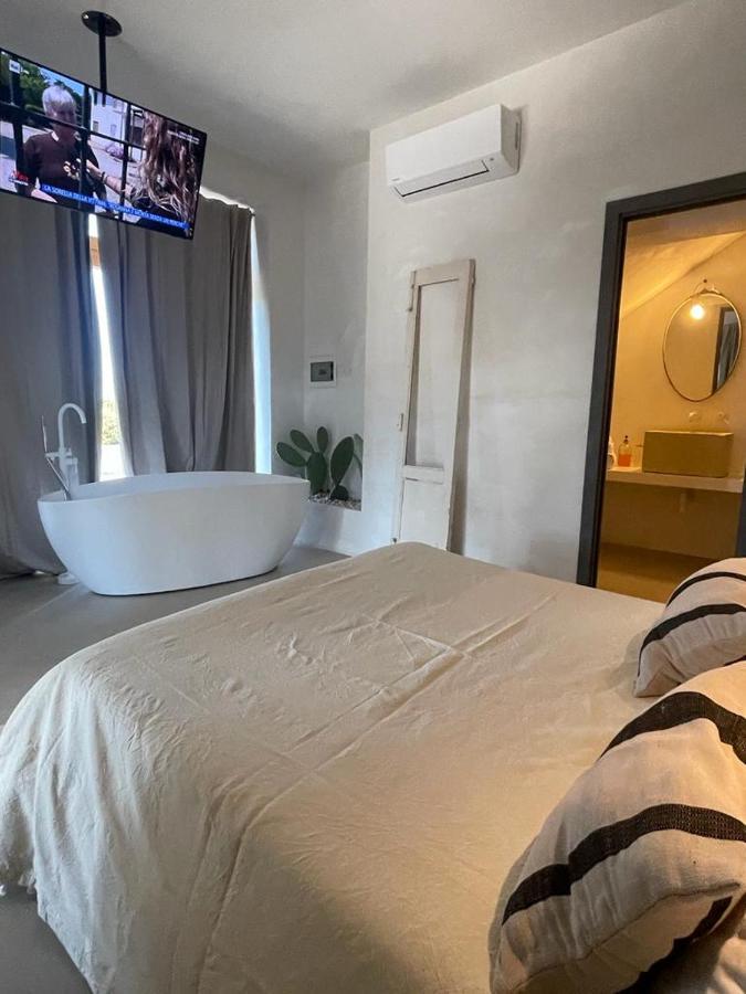 Mareulivi Bed & Breakfast ออสตูนี ภายนอก รูปภาพ